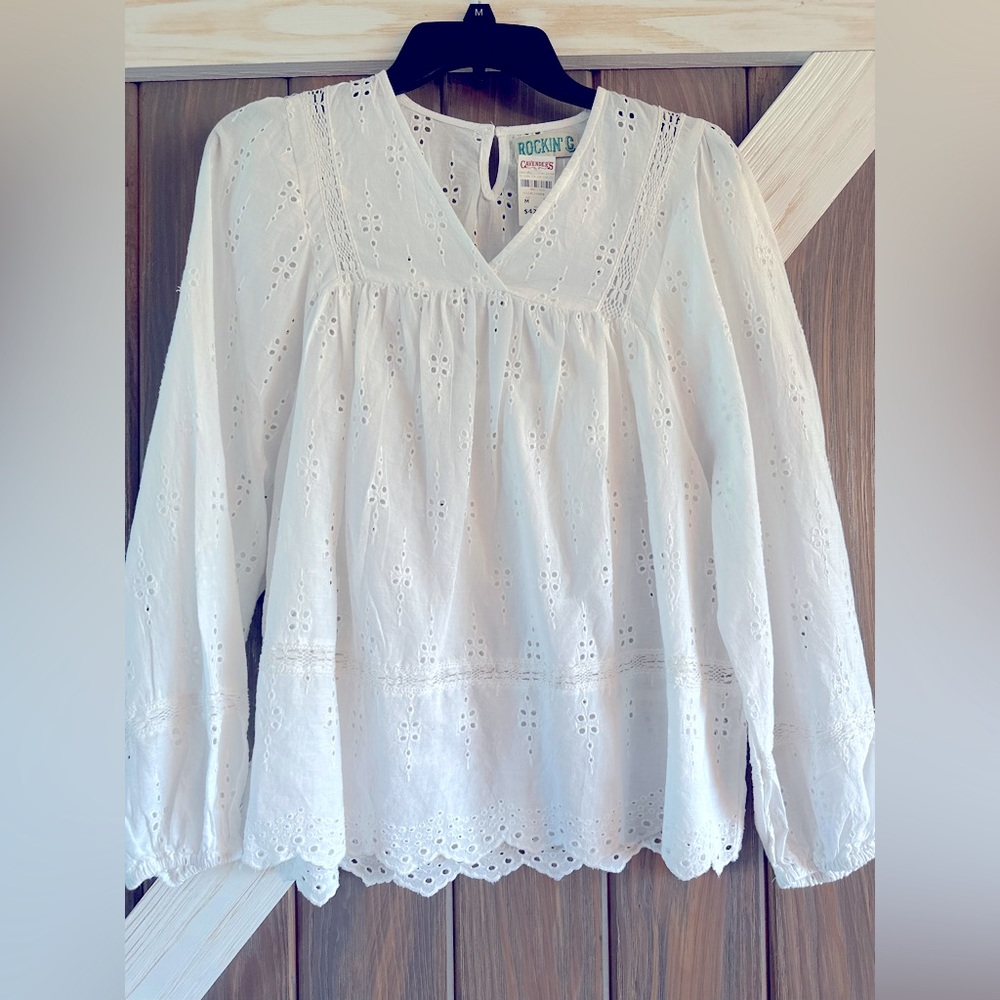 Adorable Rockin’ C White Blouse for any occasion. New with tags!